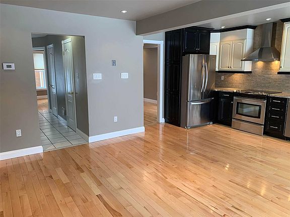 3rd image of 119 Laidlaw Dr