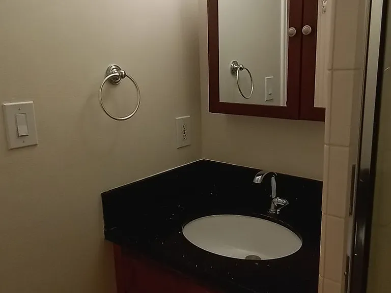 Keswick Court Apartments — Photo 113