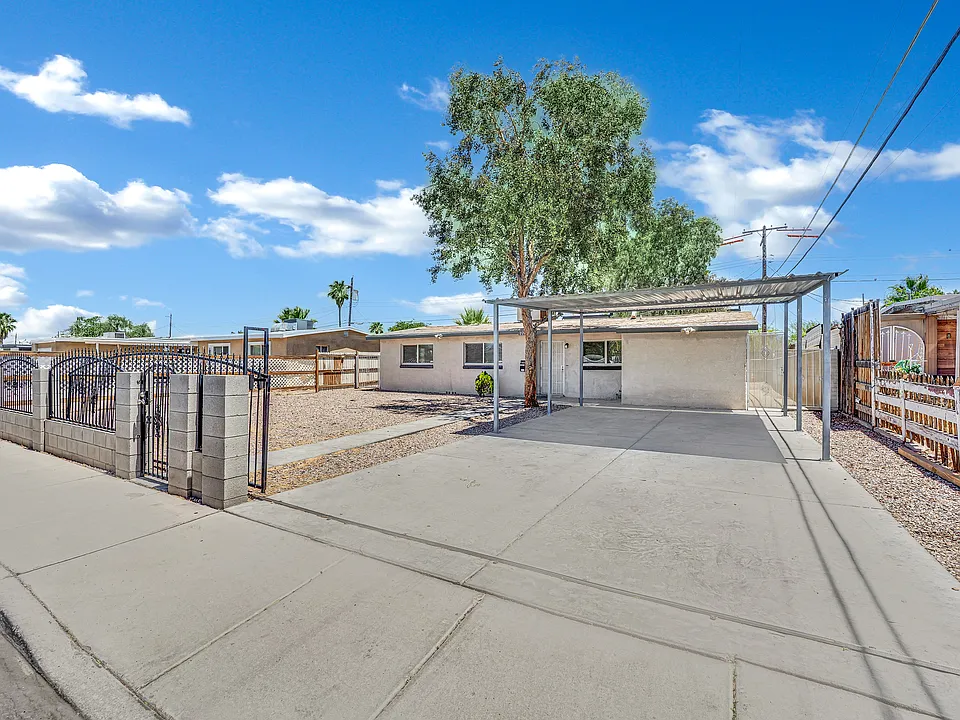 2221 Santa Clara Dr