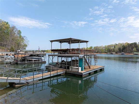 5th image of 1002 Whitfield Point Rd