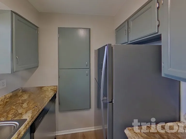 1075 Keith Dr — Photo 4