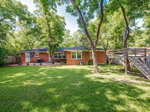 2nd image of 1606 Camellia Dr