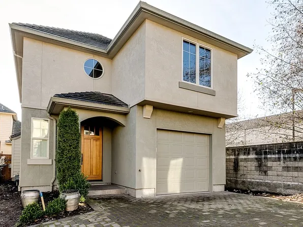 4074 Scottdale St, Eugene, OR 97404