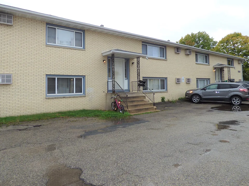 2222 18 1/2 Ave NW #4