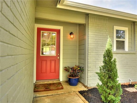 4th image of 6404 Woodhue Dr