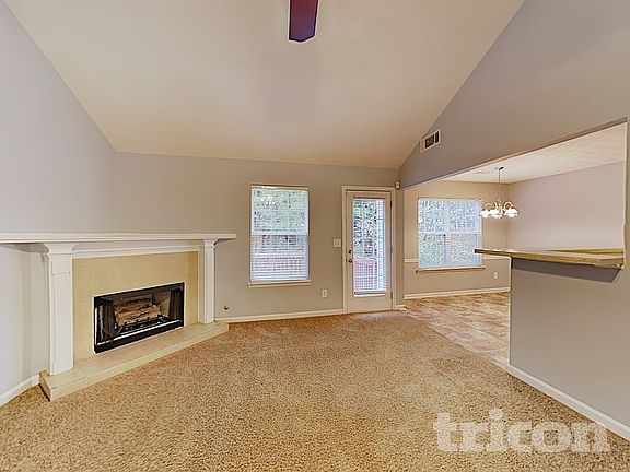 3rd image of 4190 Crestside Rdg