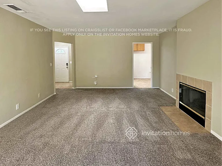 1520 Gladstone Dr — Photo 3