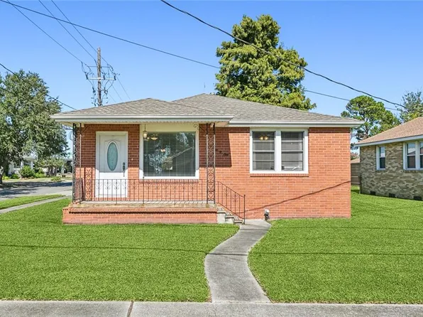 201 E Damour St, Chalmette, LA 70043