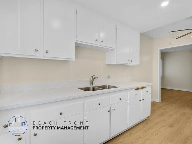 11716 Gurley Ave. — Photo 10