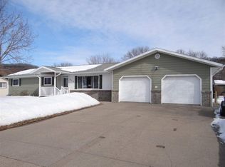 216 S Buchanan St, Prairie Du Chien, WI 53821