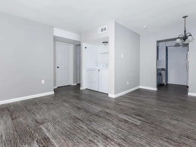 Bayou Park Apartments — Photo 58