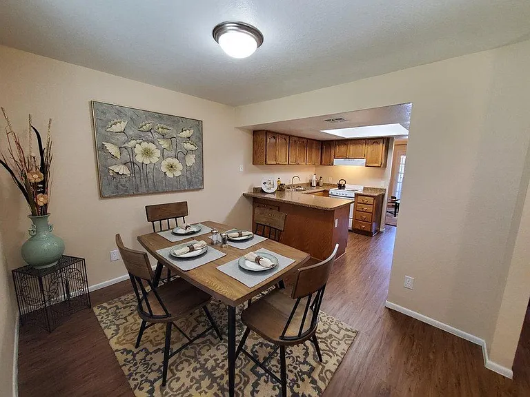 10134 W Mohawk Ln — Photo 14