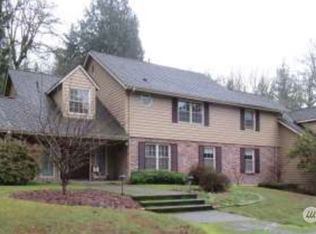 19715 SE 17th St, Sammamish, WA