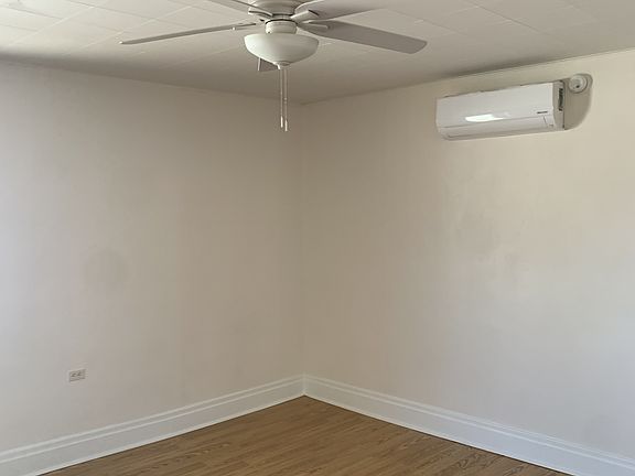 3rd image of 119 8th Ave #3