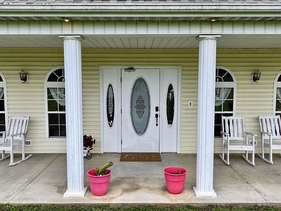 2nd image of 3144 Riverbend Rd