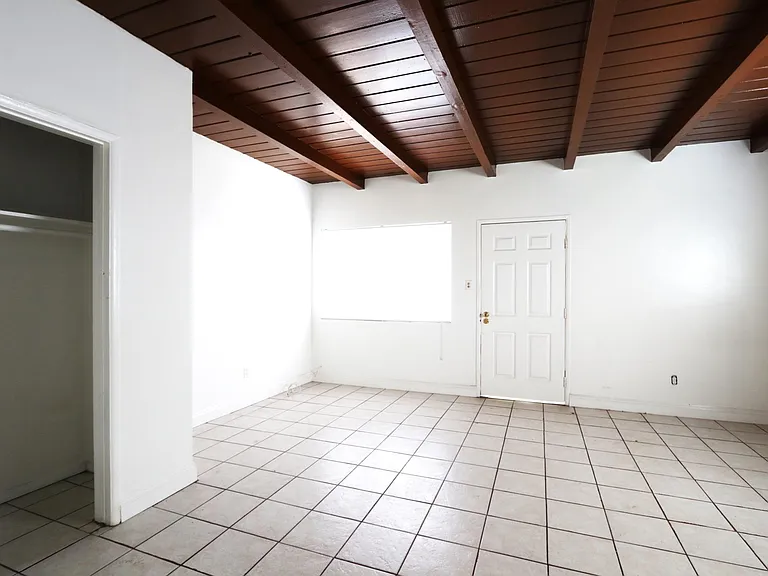 156 W A St #2 — Photo 3
