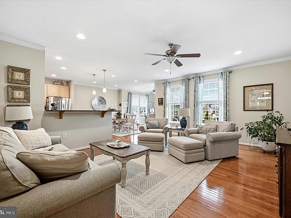 4th image of 105 Ladysmith Dr
