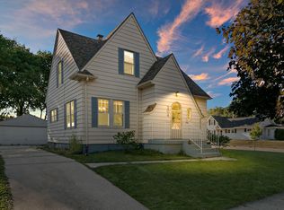 304 Blaine Ave, Racine, WI 53405