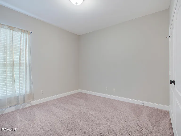 919 Russo St — Photo 12