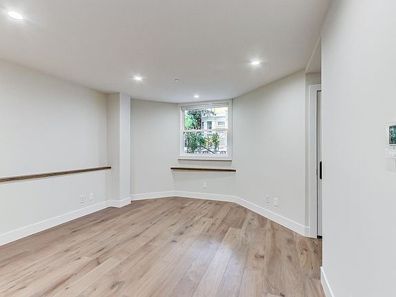 4th image of 2863A Folsom St #A