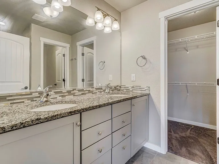 1354 Sunshine Valley Way — Photo 28