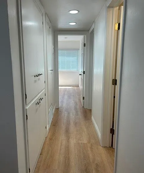 1728 Westcliff Dr — Photo 21