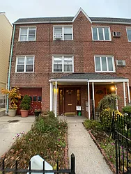 Rented by Laura Nguyen, LREB