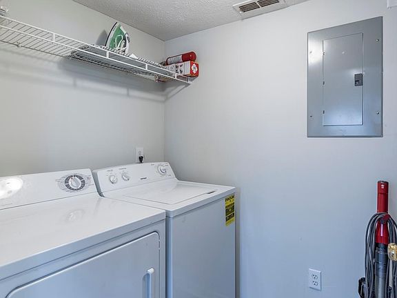 4th image of 1255 Louisville St APT 8