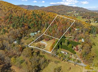 672 Mount Gilead Church Rd, Mills River, NC 28759