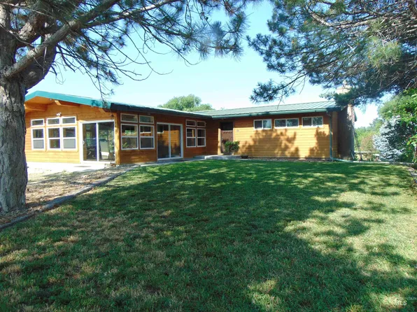 556 NW 12th St, Ontario, OR 97914