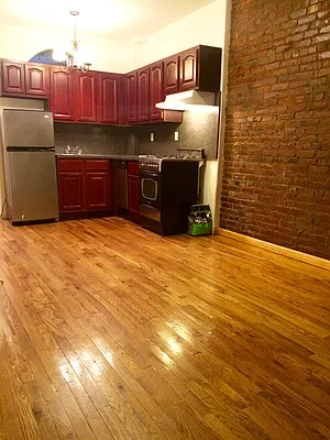 Rented by Sam Tabak | media 38