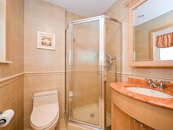 (undisclosed Address), Flushing, NY 11354