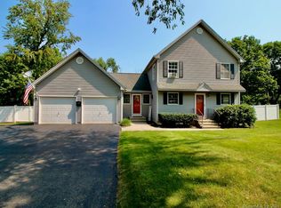 118 Orchard St, Meriden, CT 06450