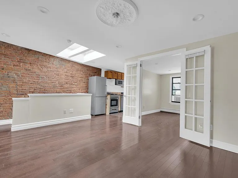 471 Grand St #2 — Photo 3