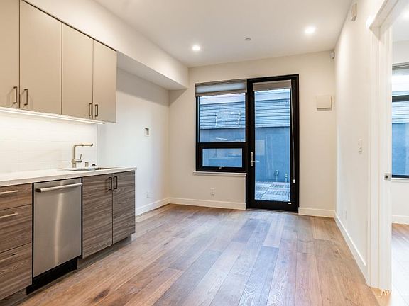 3rd image of 25 Grace St #102