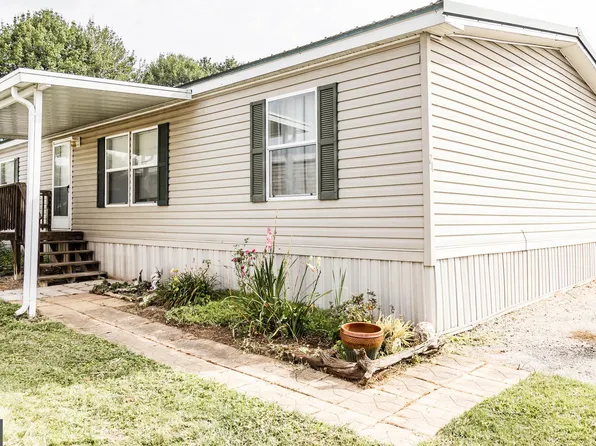 45 Browns Dam Rd Trlr 24, New Oxford, PA 17350