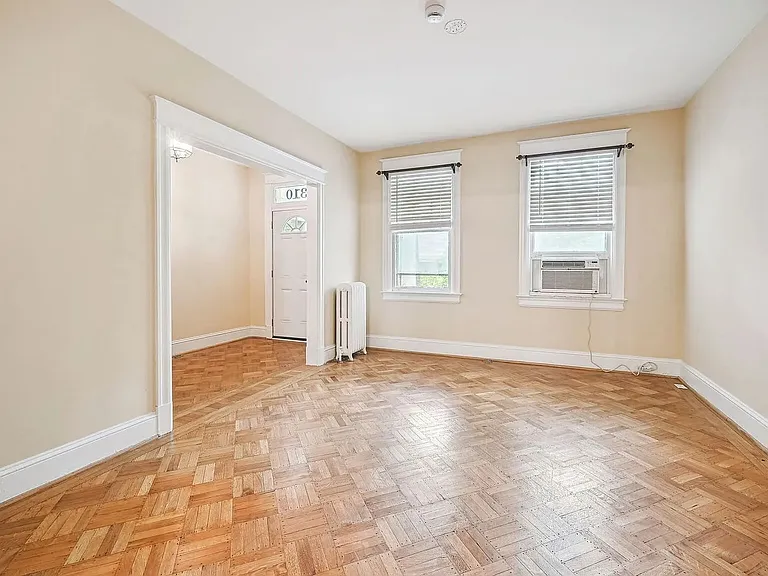 310 Taylor St NW — Photo 6