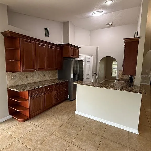 17802 Jefferson St — Photo 9