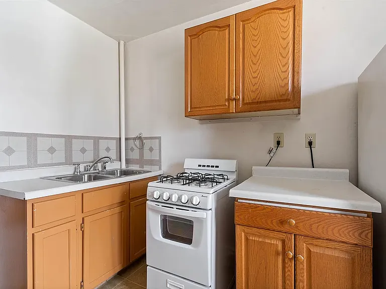 2202 Ogden Ave #2 — Photo 6