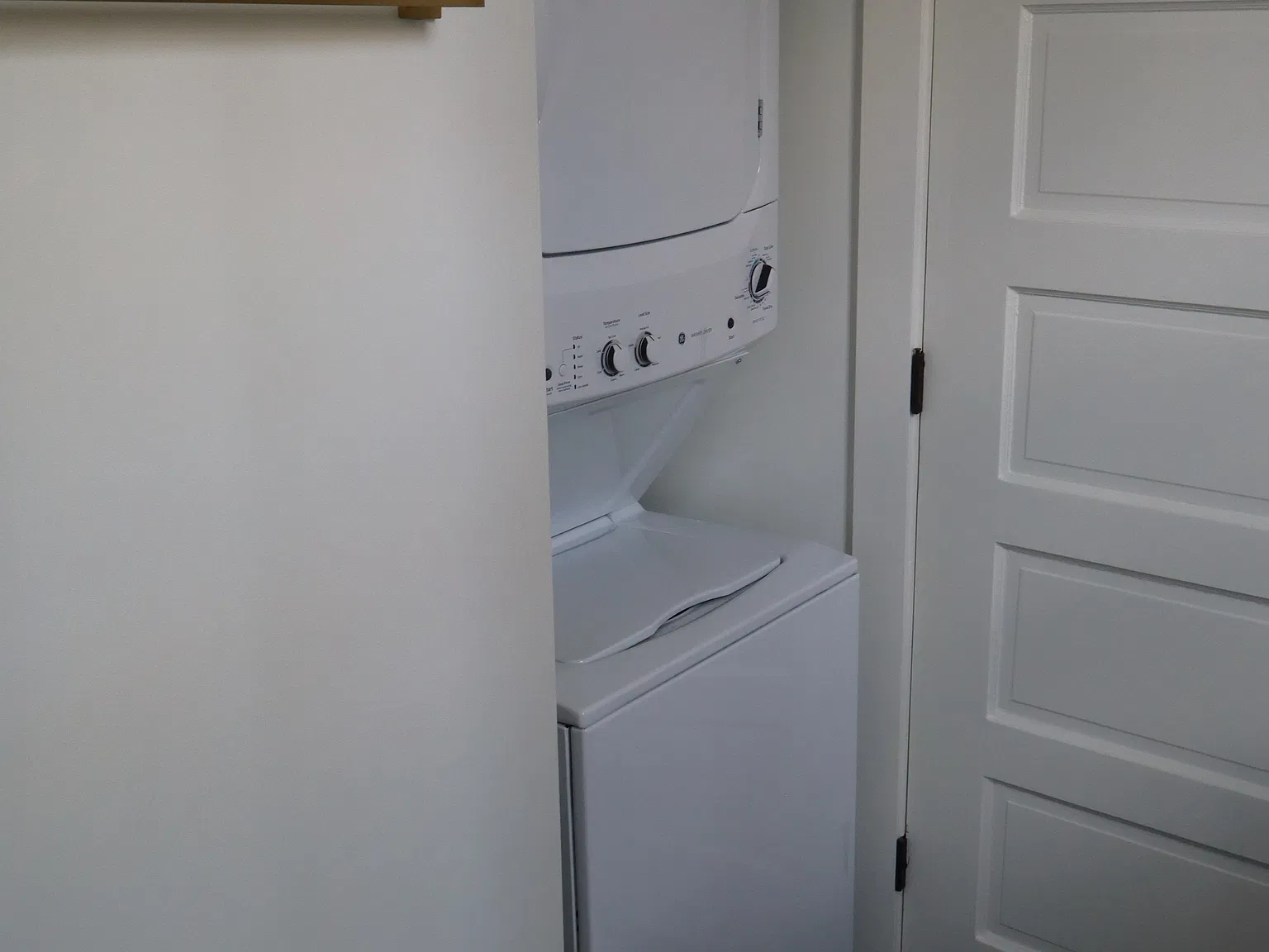 Studio, 400 sqft, $1,100 — Photo 2