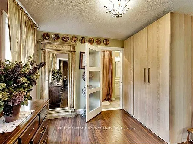 45 Montreal Cir — Photo 7