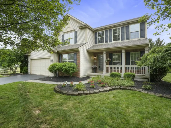 6351 Beaumont Sq, Lewis Center, OH 43035