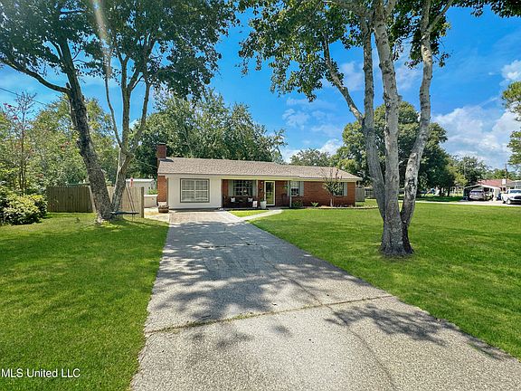 2nd image of 5317 Deana St
