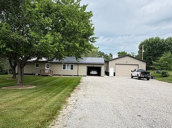 17 Canyon Rd SE, Carrollton, OH 44615