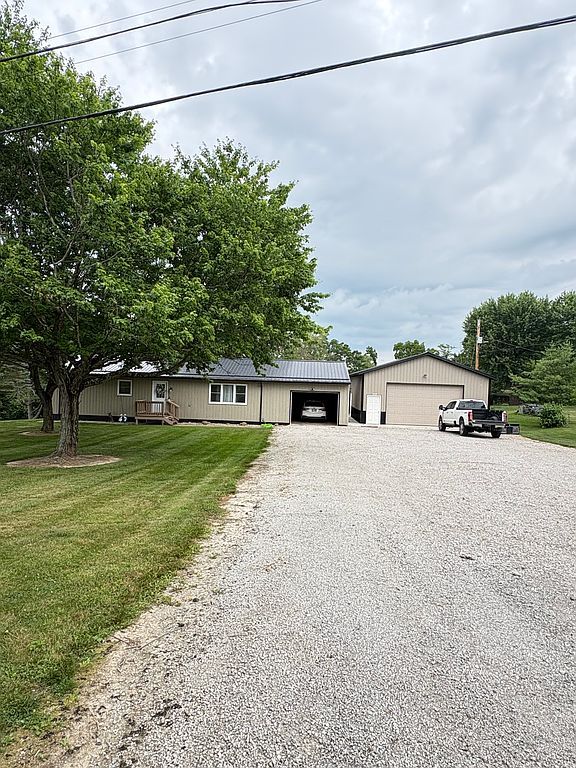 17 Canyon Rd SE - Property Image