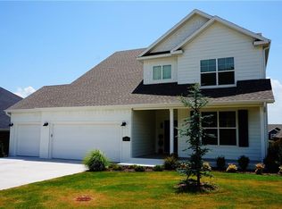 4749 W Bittersweet Dr, Fayetteville, AR 72704
