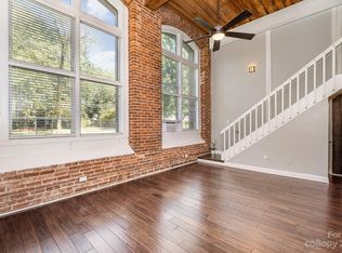 201 S Hoskins Rd #118, Charlotte, NC 28208