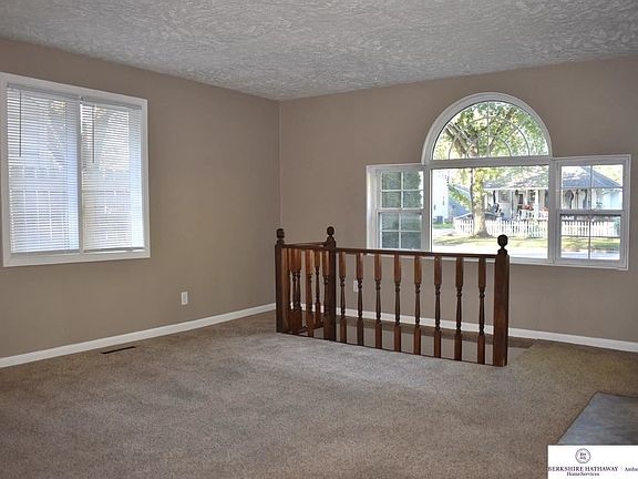 5th image of 1646 N Broad St