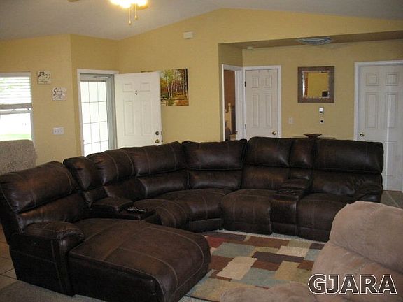 2nd view livingroom
