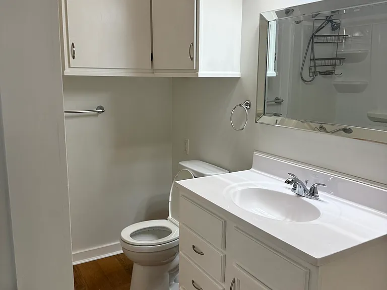 845 Wilkinson St #C — Photo 10